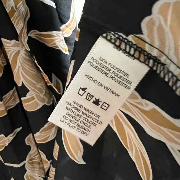 MAISON DU SOIR Floral Print Midi Length Dress
Size Large XL - Picture 8 of 9